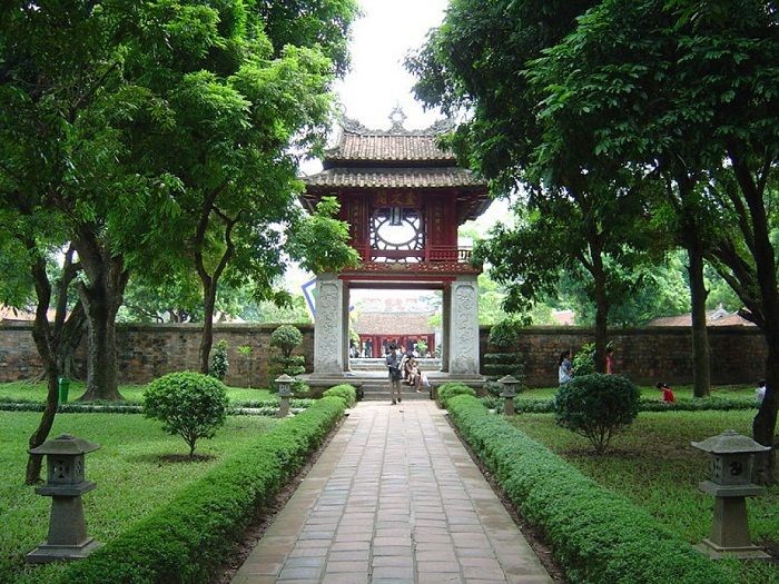 Trường đại học đầu tiên của Việt Nam